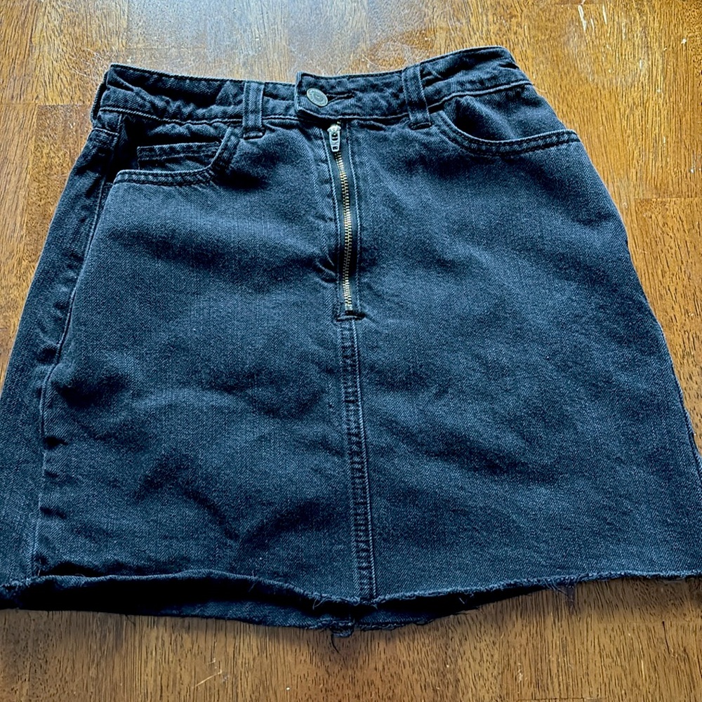 Black Hollister skirt